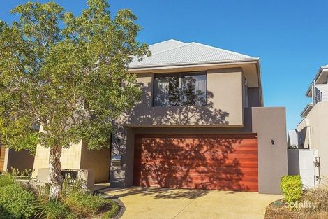 13 Breaksea Dr, North Coogee, WA 6163