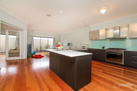 Property photo of 4 Vancluse Lane Caroline Springs VIC 3023