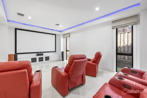 Property photo of 17 Monaco Circuit Wollert VIC 3750