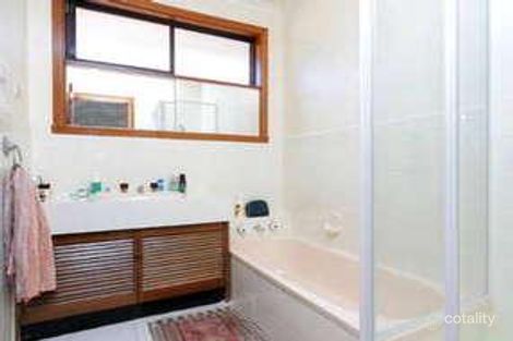 Property photo of 3 Abinger Court Gladstone Park VIC 3043