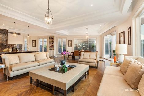 Property photo of 2 Perry Court Kew VIC 3101