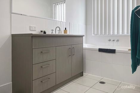 Property photo of 8 Salamander Avenue Urraween QLD 4655