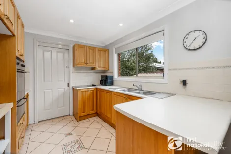 Property photo of 1/11 Griffiths Road McGraths Hill NSW 2756