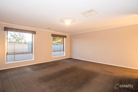 Property photo of 1 Flametree Place Kialla VIC 3631