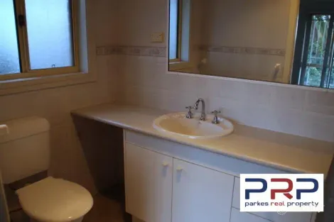 Property photo of 5 Coronation Avenue Parkes NSW 2870