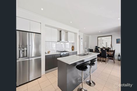 Property photo of 10 Refuge Place Doreen VIC 3754