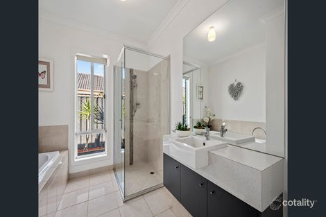 Property photo of 10 Refuge Place Doreen VIC 3754