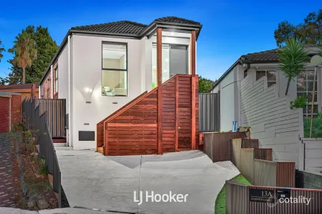 13a Dampier Ct, Endeavour Hills, VIC 3802