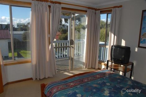 Property photo of 11 Ryan Terrace Robe SA 5276