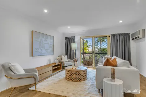 2/30 Rennie St, Indooroopilly, QLD 4068