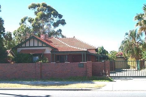 Property photo of 601 Canning Highway Alfred Cove WA 6154