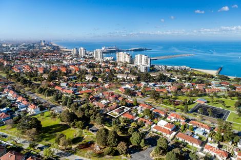 Property photo of 360 Howe Parade Port Melbourne VIC 3207