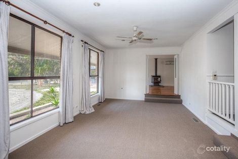 Property photo of 4 Whelans Place Romsey VIC 3434