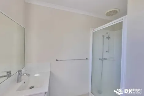 Property photo of 31 Moonstone Circuit St Albans VIC 3021