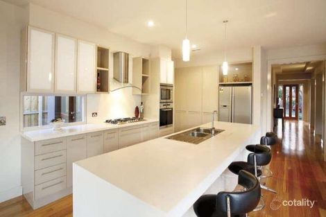 Property photo of 9 St Helens Road Hawthorn East VIC 3123