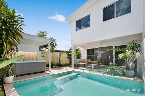 Property photo of 2/12 Bradbrook Street Southport QLD 4215