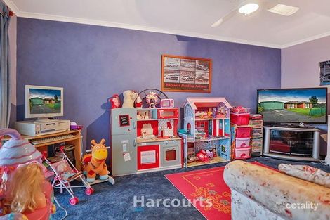 Property photo of 3 Bluegrass Crescent Pakenham VIC 3810