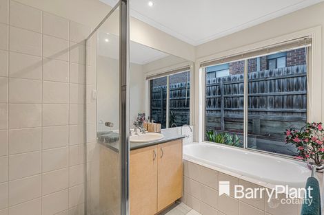 Property photo of 7 Paris Court Mooroolbark VIC 3138