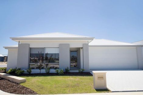 18 Citrine St, Treeby, WA 6164