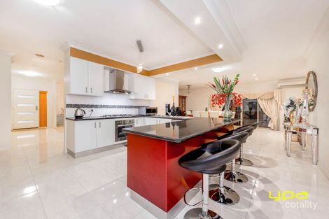 Property photo of 24 Hal Porter Terrace Lynbrook VIC 3975