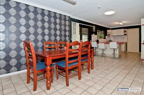 Property photo of 32 Centaurus Crescent Regents Park QLD 4118