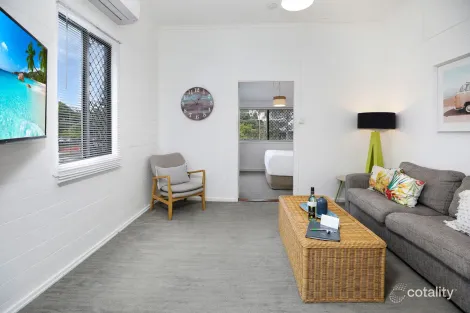 2 Mckenzie St, Cairns North, QLD 4870