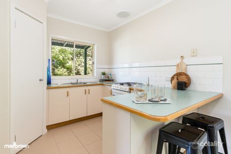 Property photo of 2/30 Old Kent Road Mooroolbark VIC 3138