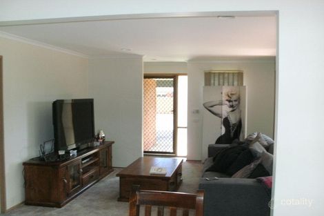 Property photo of 4 Parkdale Drive Carrum Downs VIC 3201