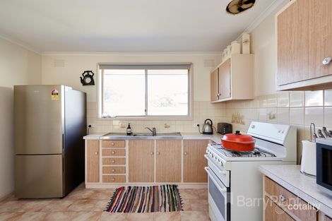 Property photo of 16 Walnut Crescent Noble Park VIC 3174