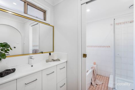 Property photo of 23 Carbine Close Casula NSW 2170