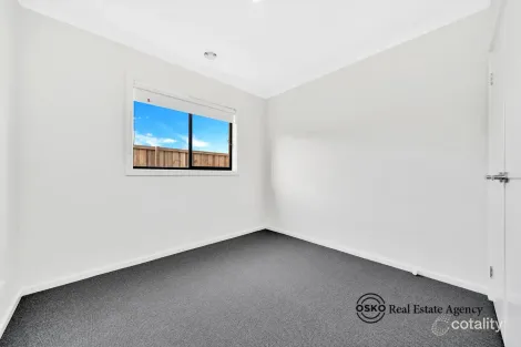 Property photo of 16 Rawson Circuit Werribee VIC 3030