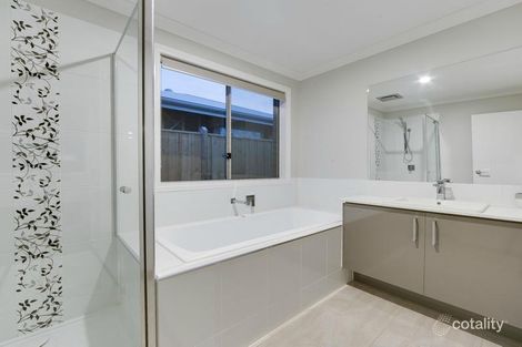 Property photo of 1806 Silkwood Drive Warragul VIC 3820