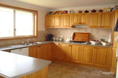Property photo of 19 Byron Circuit Flinders NSW 2529