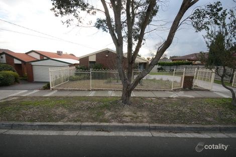 15 Langdale Dr, Croydon Hills, VIC 3136