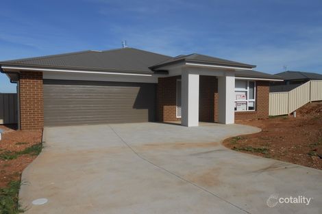 Property photo of 4 Willow Place Parkes NSW 2870