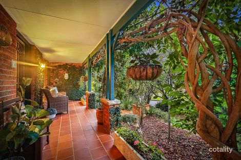 Property photo of 14 White Cedar Close Green Point NSW 2251