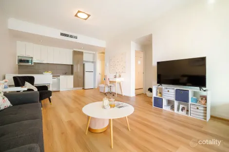 Property photo of 2002/33 T E Peters Drive Broadbeach Waters QLD 4218