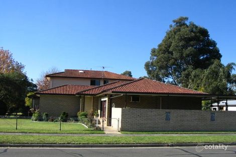 27 Greenmeadows Cres, Toongabbie, NSW 2146