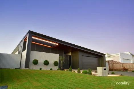 Property photo of 8 Rennell Street Bargara QLD 4670