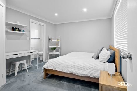 Property photo of 18 Swagman Place Werrington Downs NSW 2747