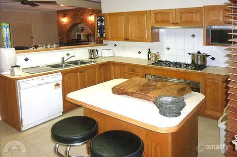 Property photo of 74 Gymea Crescent Mannering Park NSW 2259