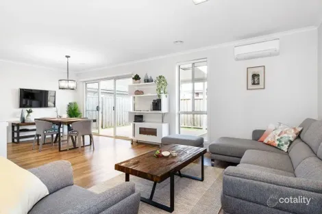 Property photo of 4 Regal Drive Alfredton VIC 3350