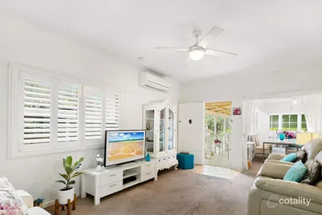 10 Lessing St, Hornsby, NSW 2077