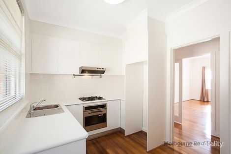 11/2A RAVENS GR, ST KILDA EAST, VIC 3183