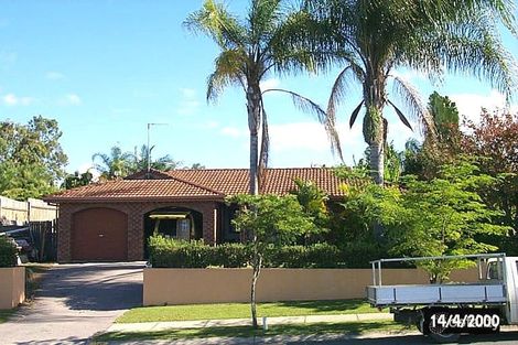 142 Alexander Dr, Highland Park, QLD 4211