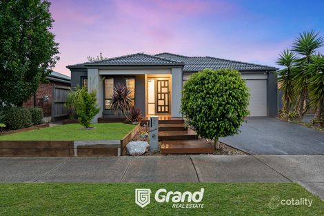 4 Aura St, Clyde North, VIC 3978