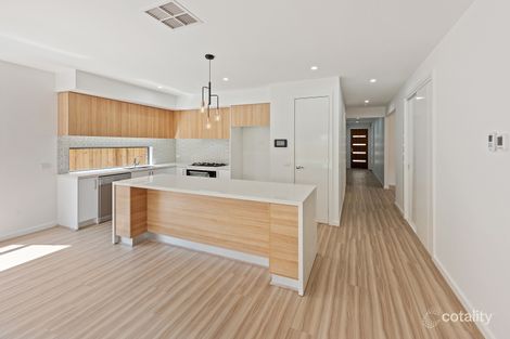 Property photo of 16 Weymouth Circuit Donnybrook VIC 3064
