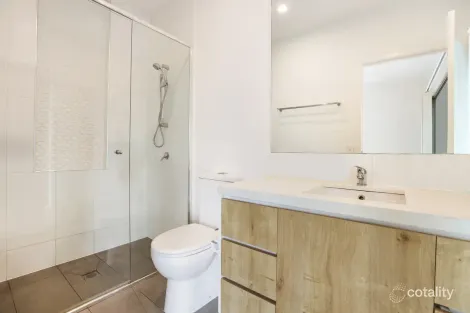 Property photo of 2 Fairlight Avenue Robina QLD 4226