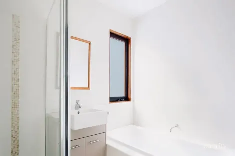 Property photo of 1/22 Lorimer Street Greensborough VIC 3088