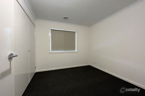 Property photo of 3 Limnos Way Officer VIC 3809